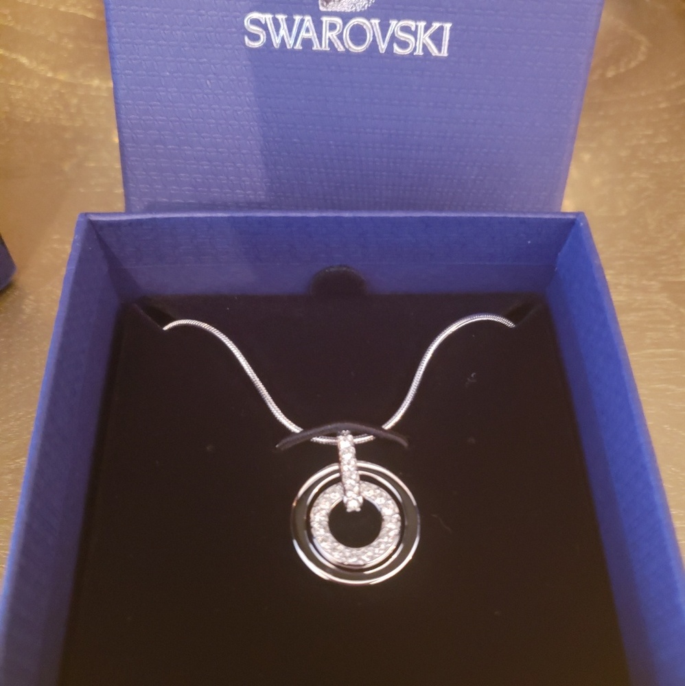 Double circle necklace